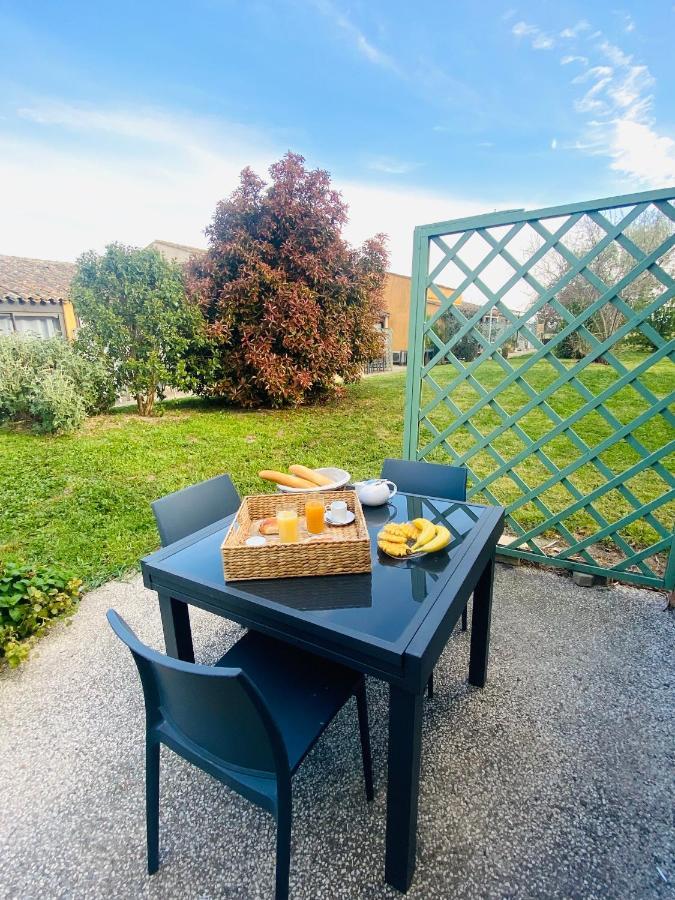 Appart Dans Residence Avec Piscine A Arles Exteriér fotografie